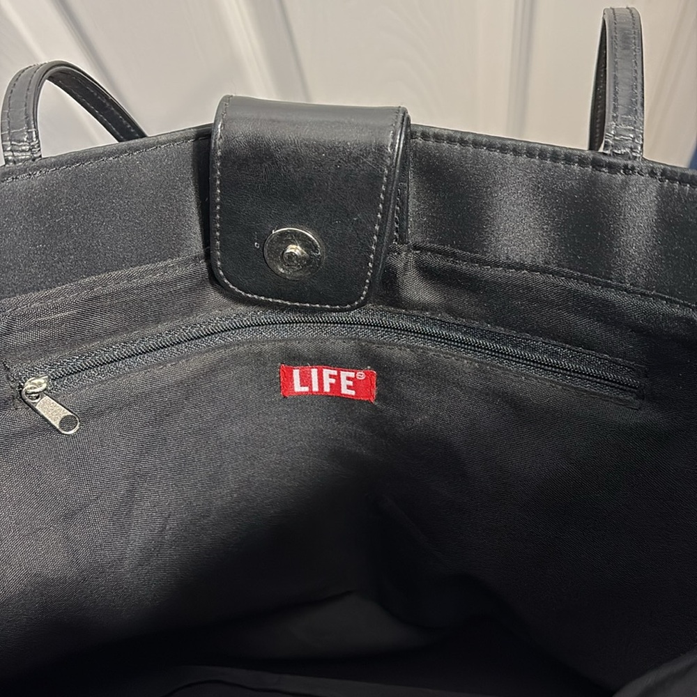 Vintage Black and White Cityscape Tote Bag - Picture 7 of 14
